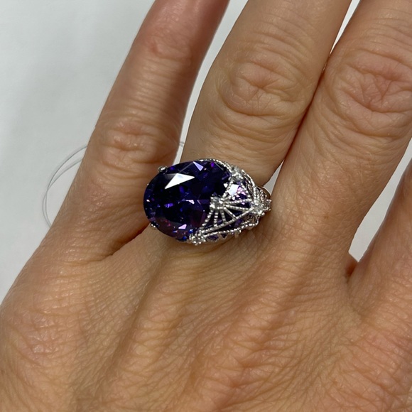 Suzy Levian Sterling Silver Purple Oval CZ Ring NWT - Picture 8 of 8